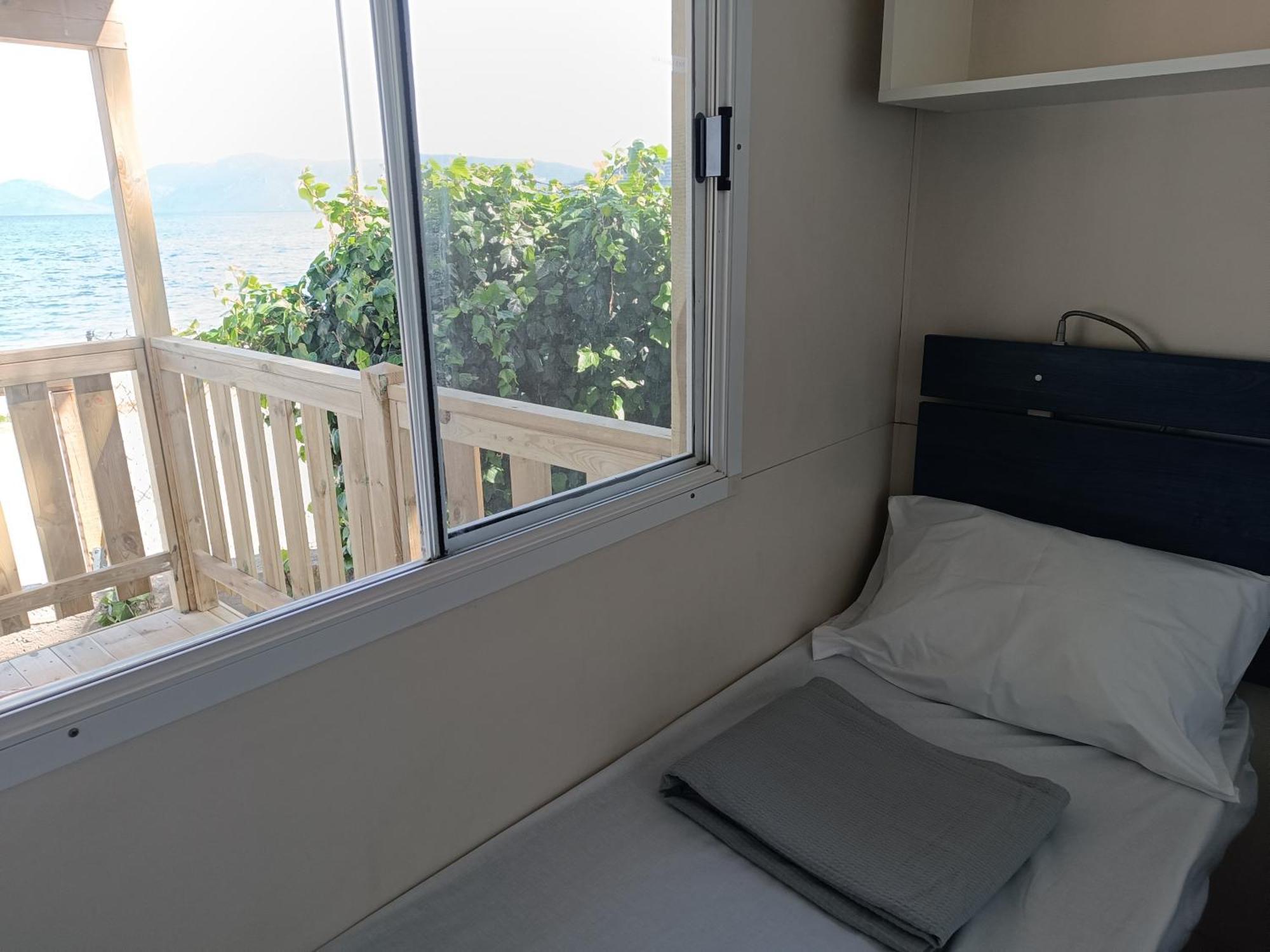Camping Karavomilos Sámi Rom bilde